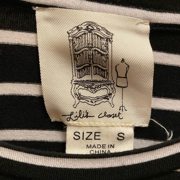 Anthropologie Lili's Closet Striped 3/4 Length Sleeve Top With Polka Dot Pocket - Picture 3 of 9